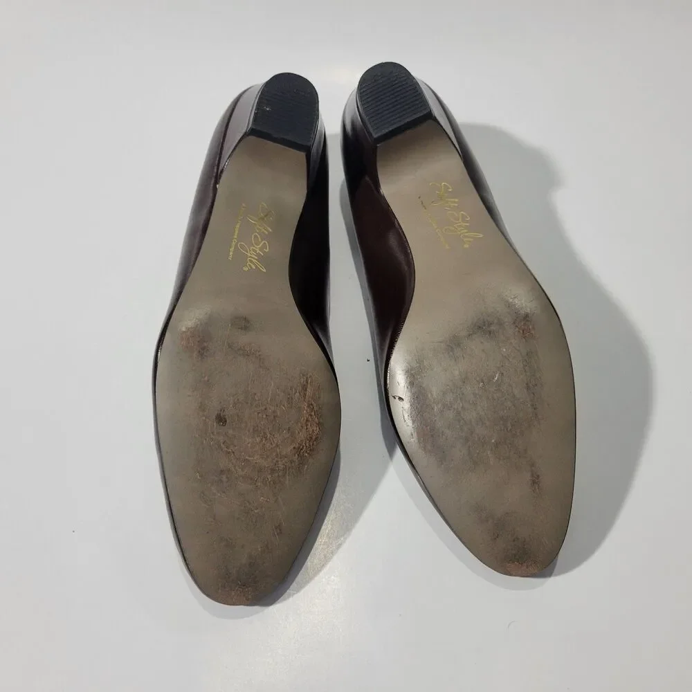 Hush Puppies Soft Style Slip On Dress Shoes Low Block Heels Brown Sz 10 Narrow